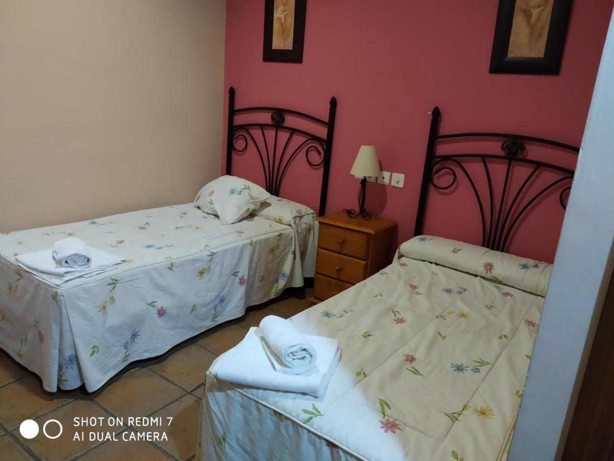Hostal Restaurante El Parador Alcaracejos ภายนอก รูปภาพ
